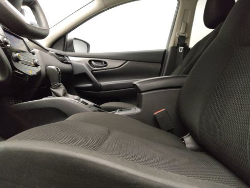 Used 2021 Nissan Rogue Sport S FWD image 17