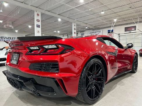 Used 2024 Chevrolet Corvette Z06 RWD image 3