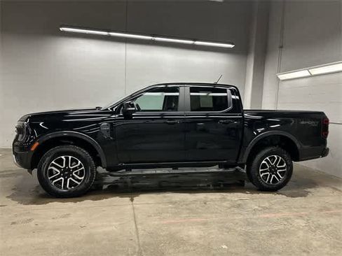 Used 2024 Ford Ranger Lariat w/ Trailer Tow Package image 2