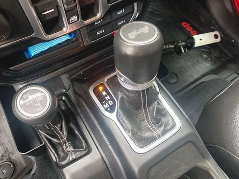 Used 2021 Jeep Wrangler Unlimited Sahara w/ Cold Weather Group AWD/4WD image 20