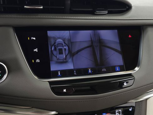 Used 2025 Cadillac XT5 Premium Luxury w/ Technology Package AWD/4WD image 33