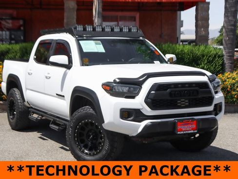 Used 2021 Toyota Tacoma 4x4 Double Cab image 2