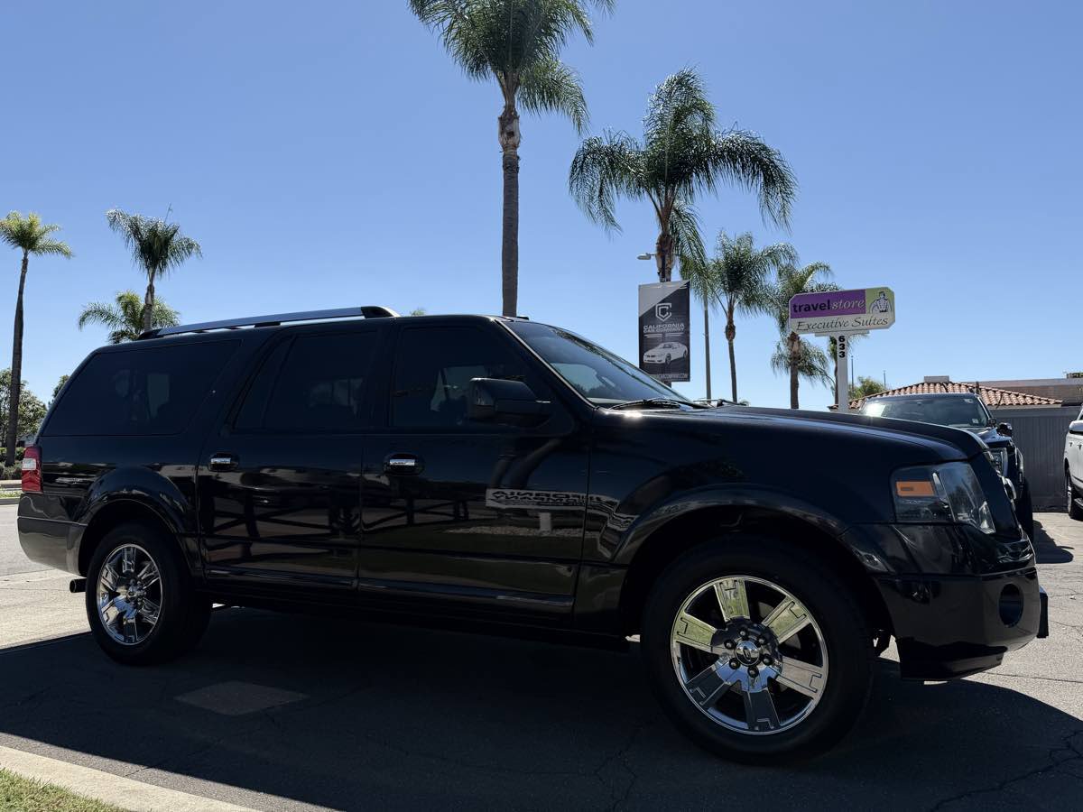 Used 2010 Ford Expedition EL Limited RWD image 9