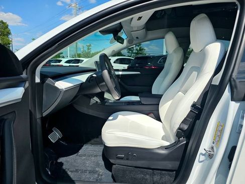 Used 2023 Tesla Model Y Performance AWD/4WD image 17