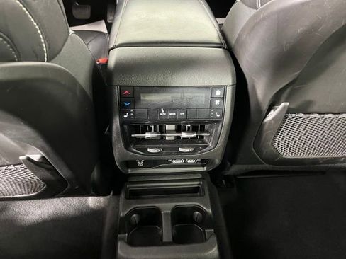 Used 2021 Jeep Grand Cherokee L Limited image 41