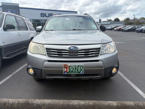 Used 2009 Subaru Forester 2.5X Limited AWD/4WD image 2
