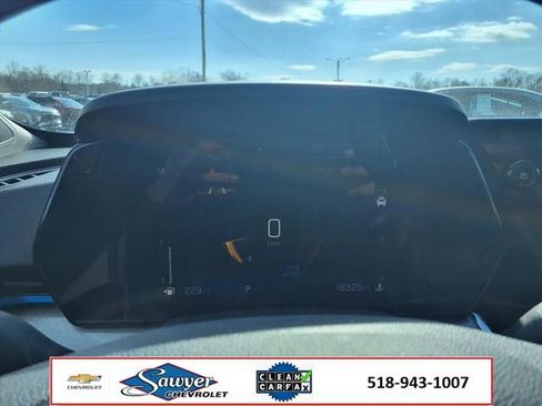 Used 2025 Chevrolet Trax LT w/ LT Convenience Package image 18