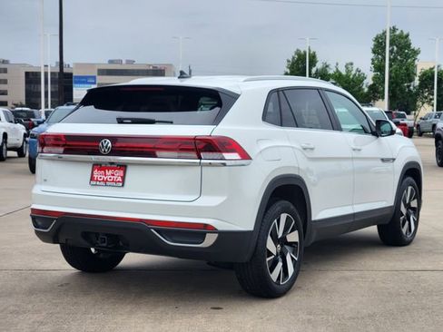 Used 2025 Volkswagen Atlas Cross Sport SE FWD image 5