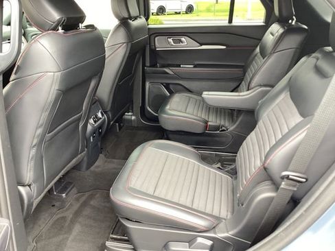 Used 2025 Ford Explorer ST-Line w/ Premium Package RWD image 17