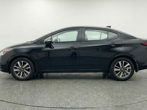 Used 2025 Nissan Versa SV FWD image 5