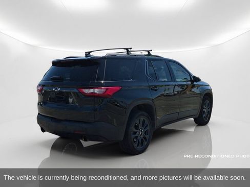 Used 2021 Chevrolet Traverse RS w/ LPO, Cargo Package FWD image 6