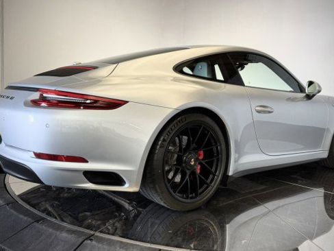 Used 2018 Porsche 911 Carrera GTS RWD image 25