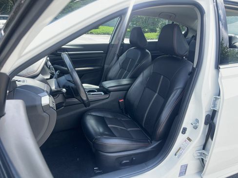 Certified 2024 Nissan Altima 2.5 SR FWD image 17