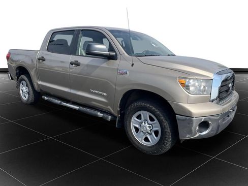 Used 2008 Toyota Tundra 4x4 CrewMax w/ Tow Pkg image 7