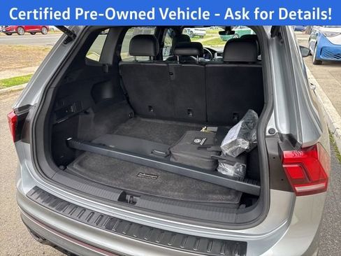 Certified 2023 Volkswagen Tiguan SE R-Line AWD/4WD image 24