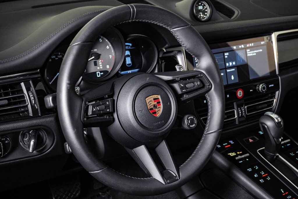 Certified 2026 Porsche Macan S AWD/4WD image 18