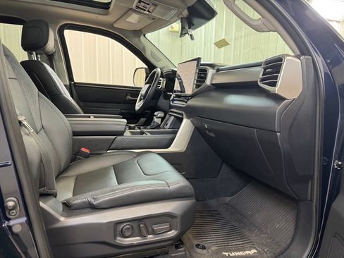 Used 2024 Toyota Tundra Limited AWD/4WD image 28