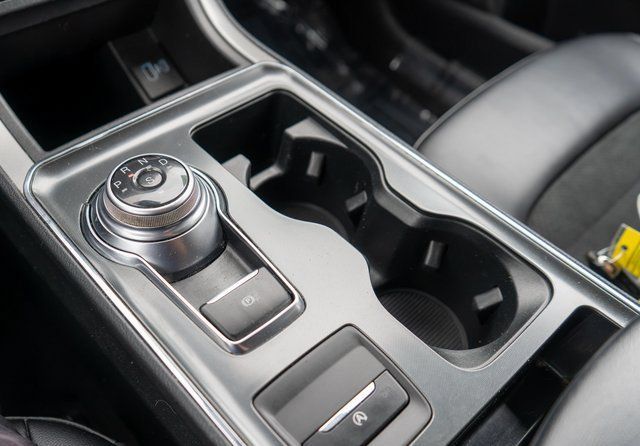 Used 2022 Ford Edge ST-Line w/ Cold Weather Package AWD/4WD image 29