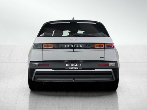 New 2026 Hyundai Ioniq 5 SEL image 5