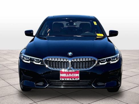 Used 2019 BMW 330i xDrive Sedan w/ Convenience Package AWD/4WD image 2