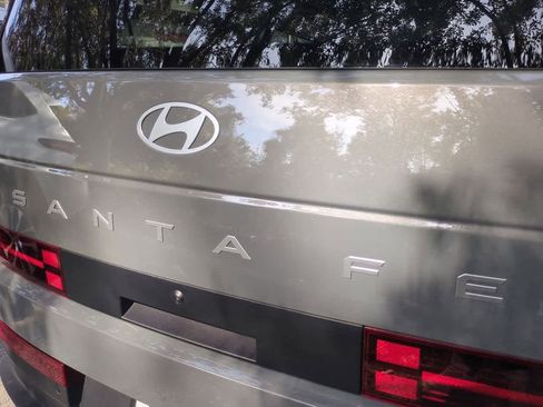 Used 2024 Hyundai Santa Fe SE image 13