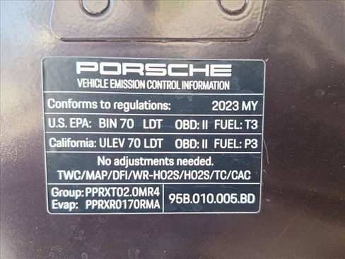 Used 2023 Porsche Macan AWD/4WD image 20