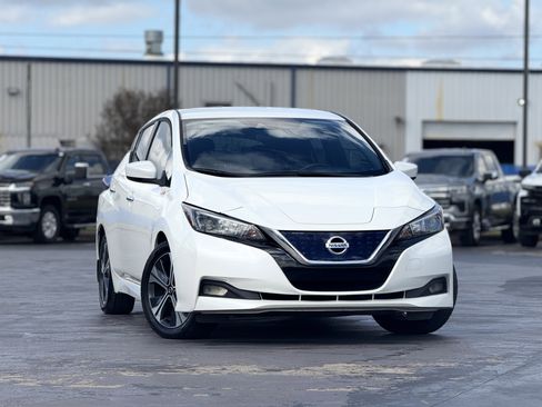 Used 2020 Nissan Leaf SV image 3
