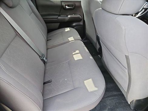 Used 2019 Toyota Tacoma TRD Off-Road w/ Technology Package AWD/4WD image 26