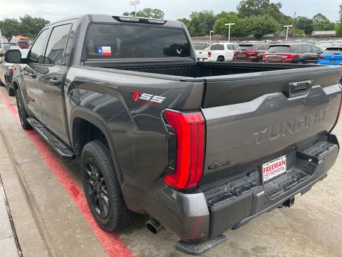 Used 2023 Toyota Tundra SR5 w/ SR5 Convenience Package AWD/4WD image 8