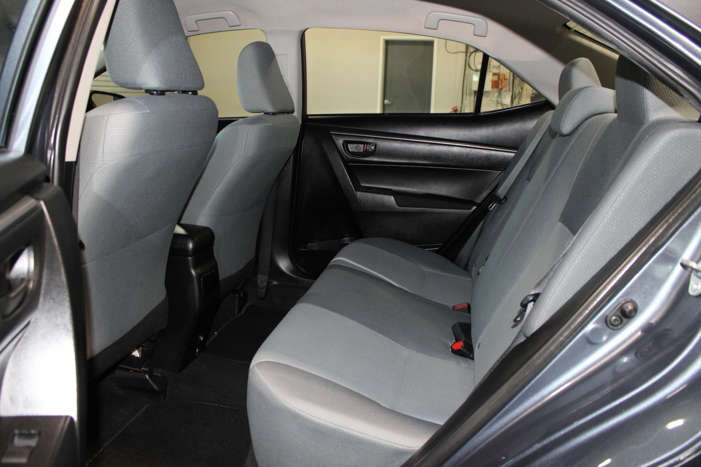 Used 2016 Toyota Corolla L FWD image 21