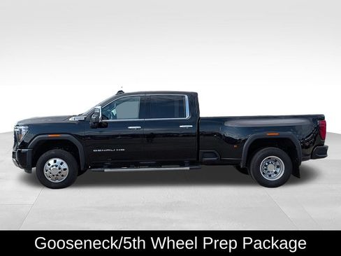 Used 2026 GMC Sierra 3500 Denali w/ Denali Reserve Package AWD/4WD image 4