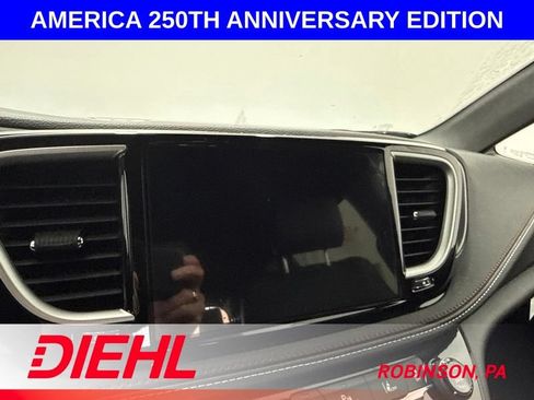 New 2027 Chrysler Pacifica Select FWD image 34