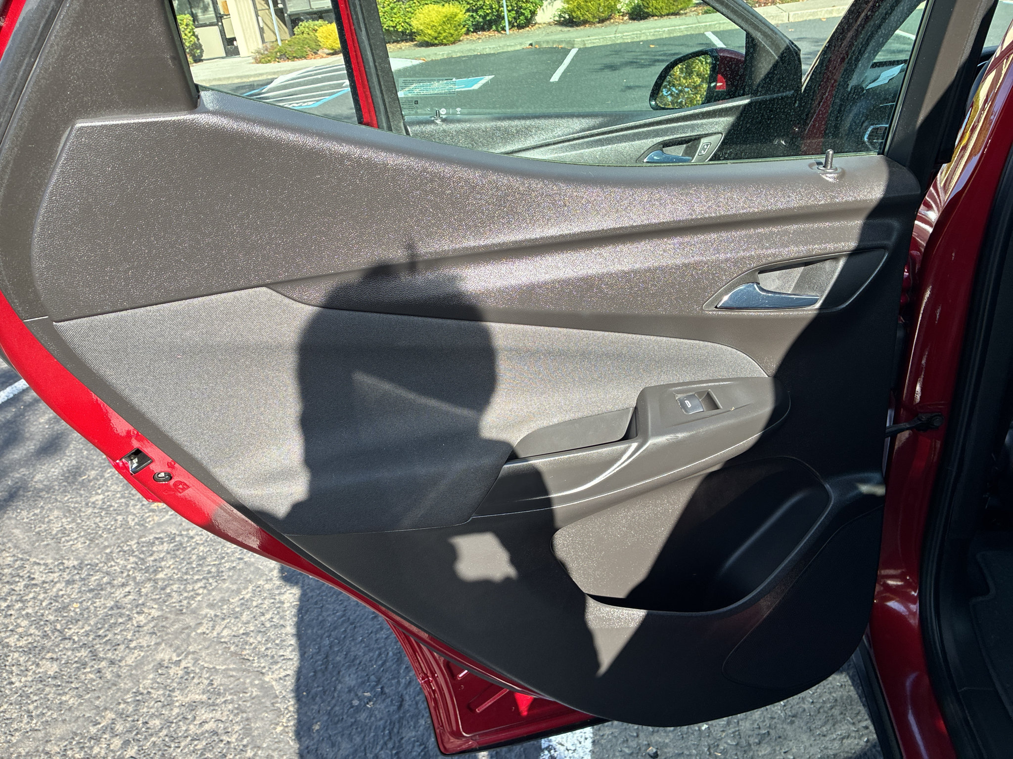 Used 2022 Chevrolet Bolt EUV LT FWD image 34