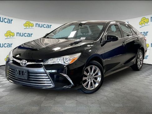 Used 2016 Toyota Camry XLE FWD image 3