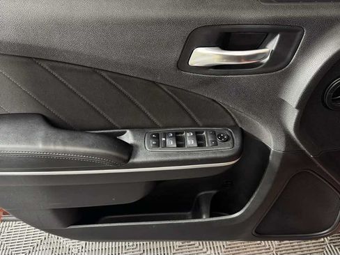 Used 2021 Dodge Charger SXT RWD image 12