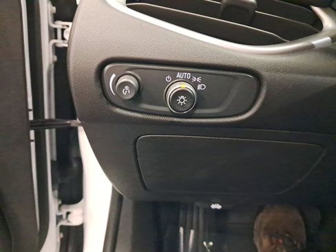 Used 2025 Chevrolet Malibu RS image 9