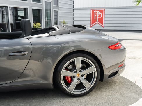 Used 2017 Porsche 911 Carrera S RWD image 5