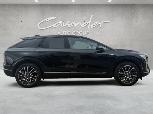 Certified 2025 Cadillac Optiq Sport 1 AWD/4WD image 17