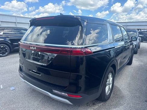 Certified 2024 Kia Carnival LX FWD image 4