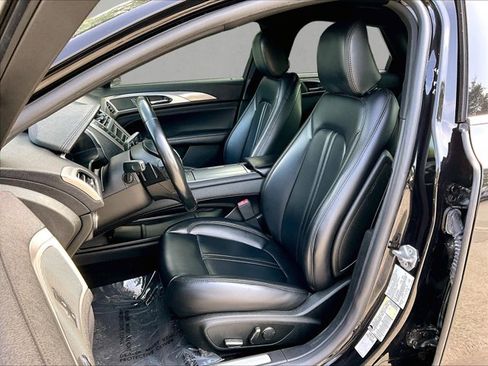 Used 2020 Lincoln MKZ FWD image 27