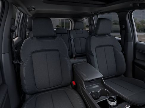 Used 2025 Jeep Grand Cherokee 4WD image 16