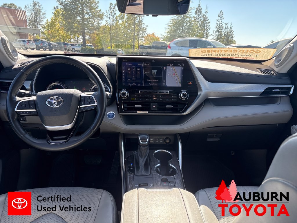 Certified 2022 Toyota Highlander Platinum AWD/4WD image 13