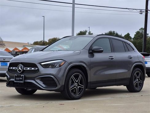 Certified 2025 Mercedes-Benz GLA 250 image 3