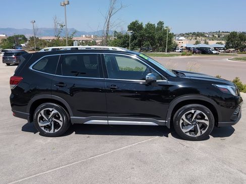 Used 2023 Subaru Forester Touring AWD/4WD image 8