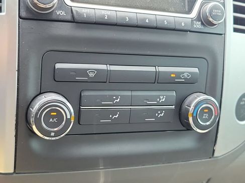 Used 2016 Nissan Frontier SV RWD image 23