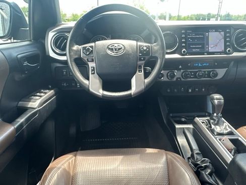 Used 2020 Toyota Tacoma Limited AWD/4WD image 15