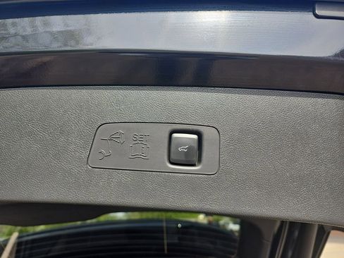 Used 2023 Lincoln Corsair Reserve image 14