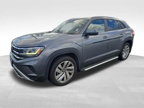 Used 2020 Volkswagen Atlas Cross Sport SE image 3