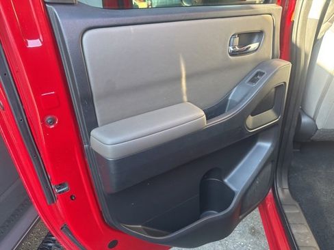 Used 2023 Nissan Frontier SV w/ SV Convenience Package image 10