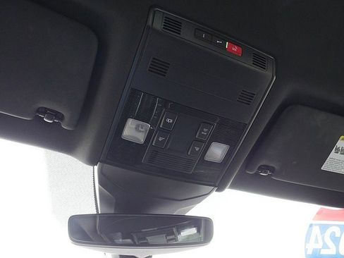 Used 2024 Volkswagen Jetta Sport image 42